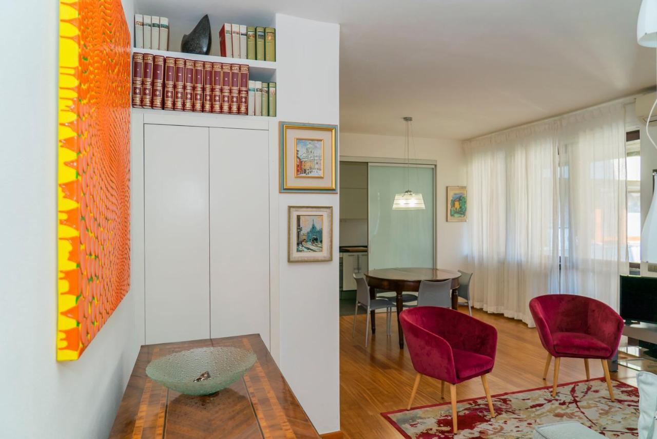 Trilocale Como Centro, Esclusivo 100 Mq Con 3 Balconi Exteriör bild