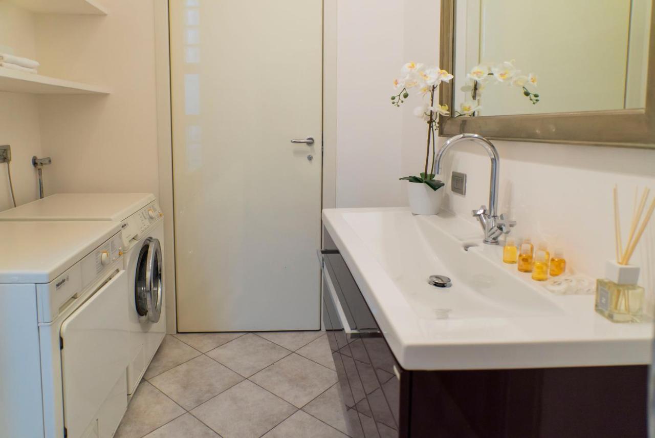 Trilocale Como Centro, Esclusivo 100 Mq Con 3 Balconi Exteriör bild